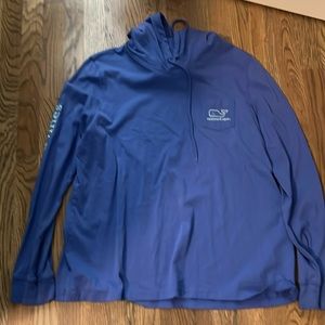 Vineyard Vines hoodie …EUC… smoke free home …30% off 3+ items